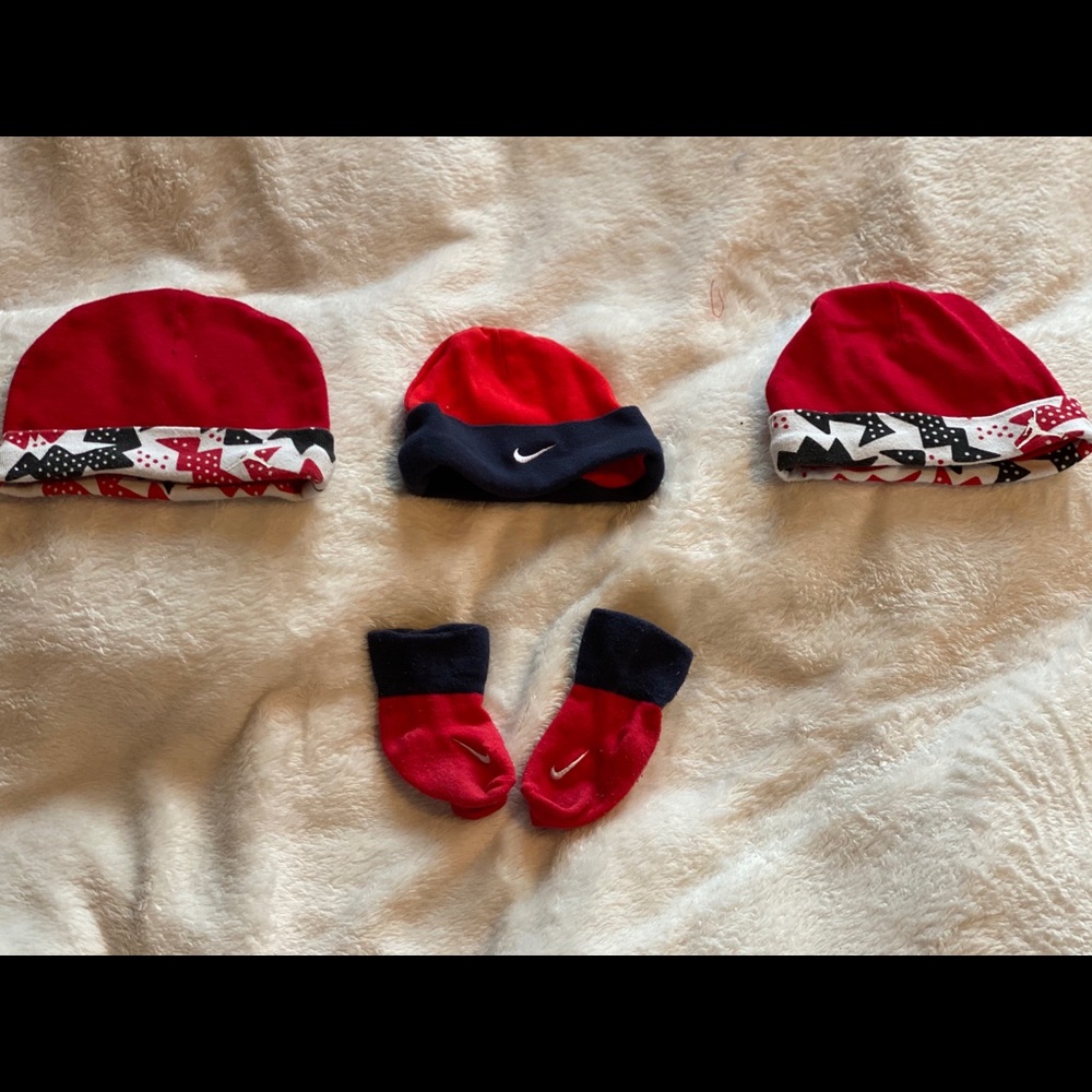 Jordan hats & Nike hat/ bootie set